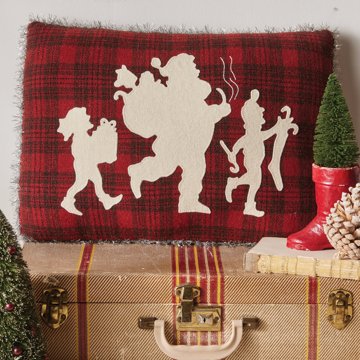 Santa Parade Pillow – Buttermilk Basin