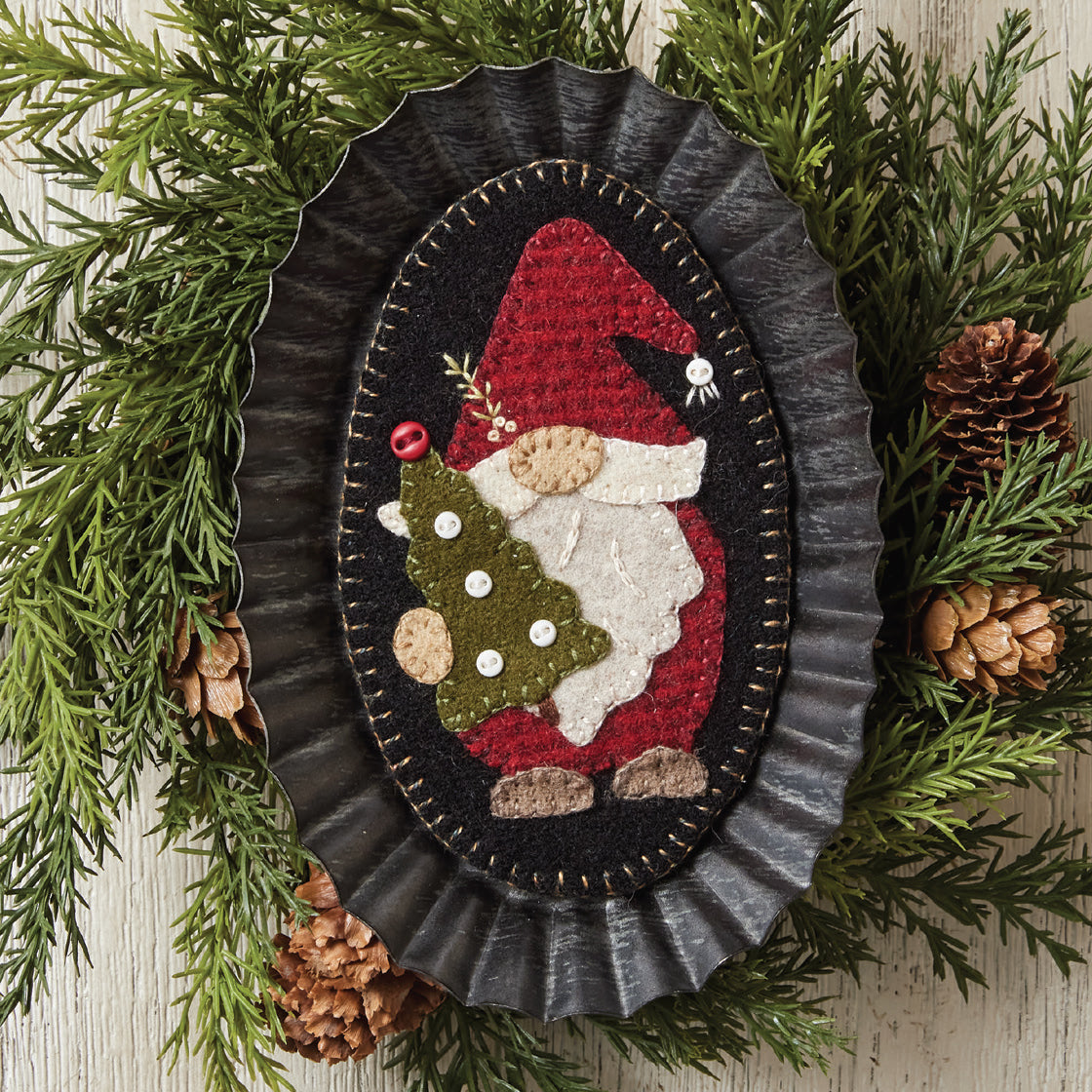 Gnome & Tree Mini Oval Buttermilk Basin